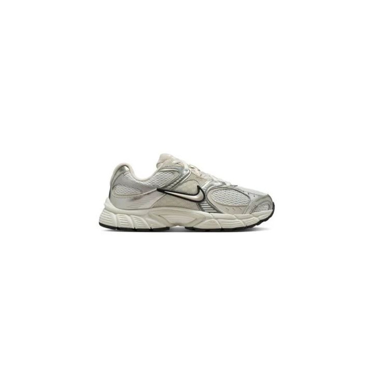 W NIKE V5 RNR