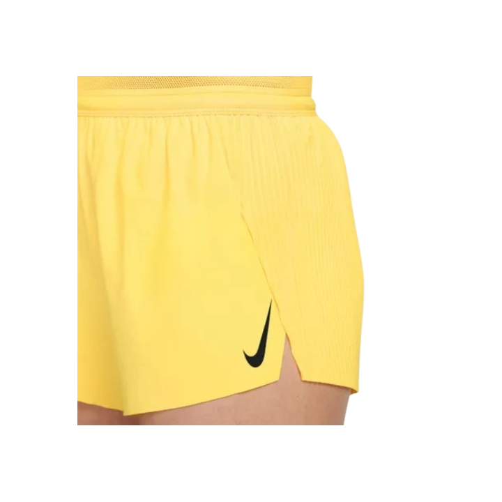 SHORT JAUNE NIKE