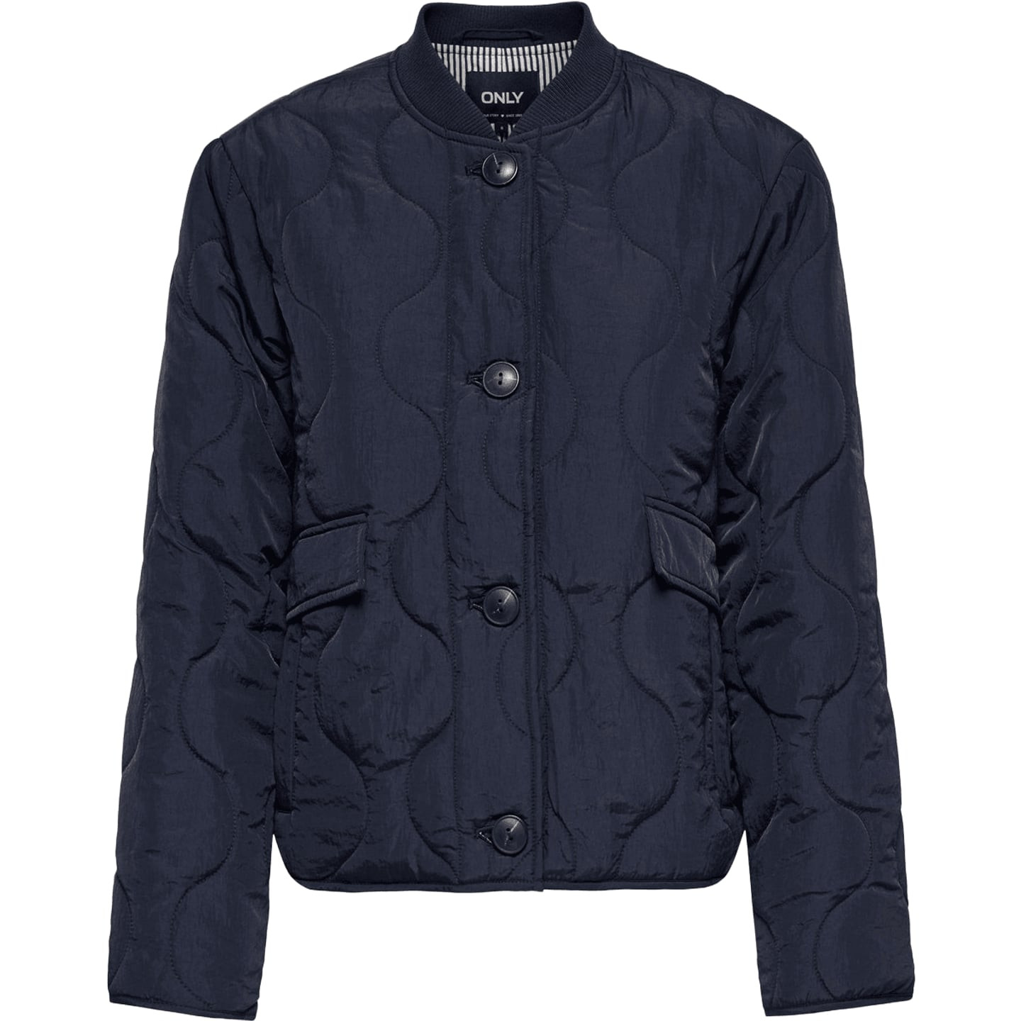 Vue de face de la veste matelassée ONLY 2011599 en noir, nylon léger avec col montant et patte de bo
