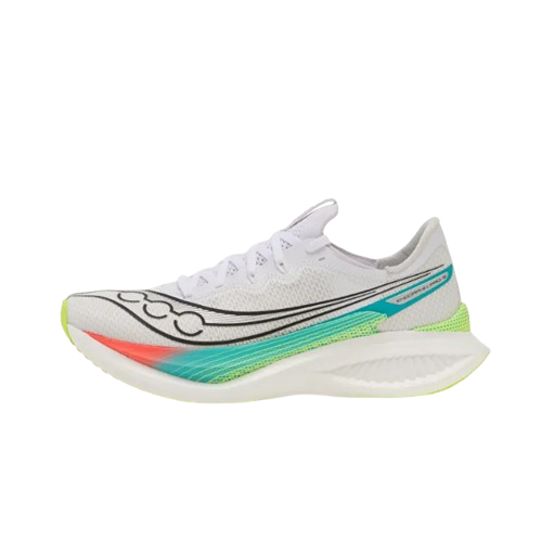 Saucony Endorphin Pro 5 : Vitesse explosive avec plaque carbone fendue