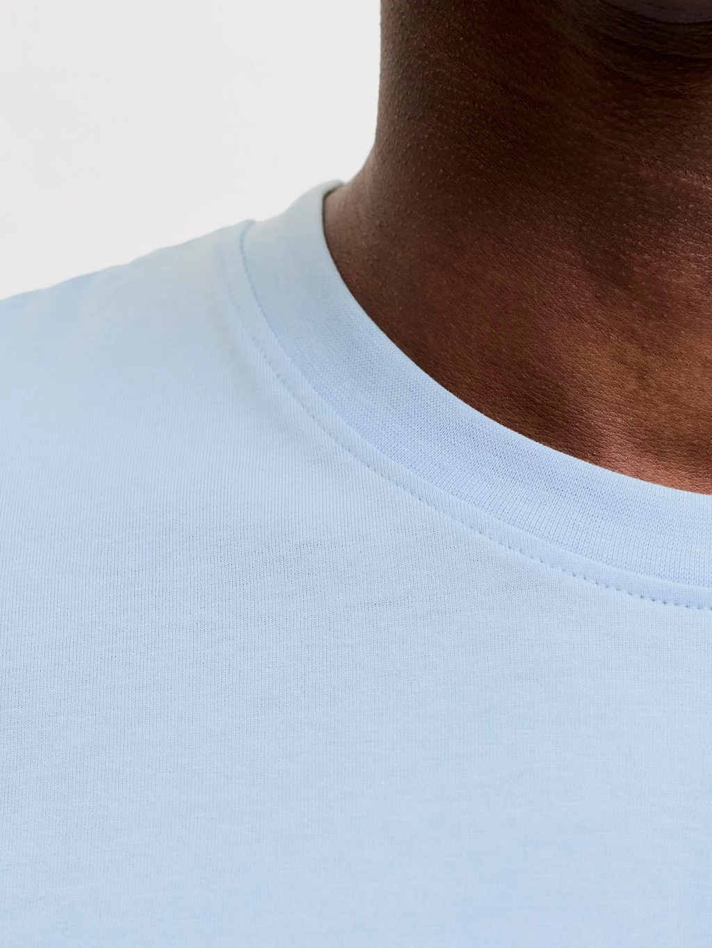 JJSTAR TEE Homme - Col V - Coton Bio | JACK AND JONES