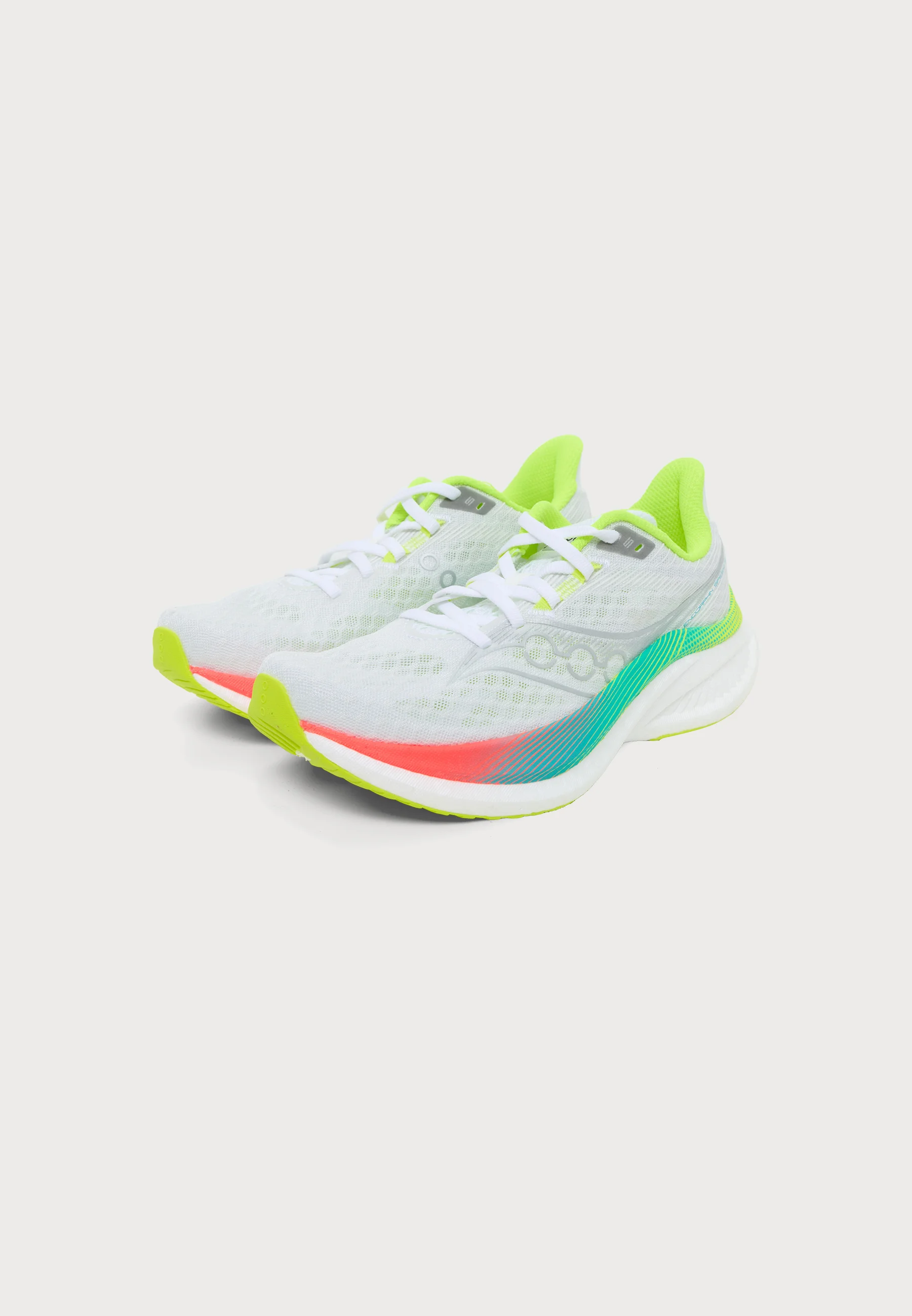 Saucony Endorphin Speed 5 : Légèreté et vitesse optimales