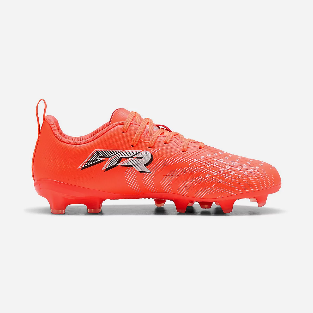 PUMA Future 9 Play FG/AG : Légèreté et agilité pour les playmakers