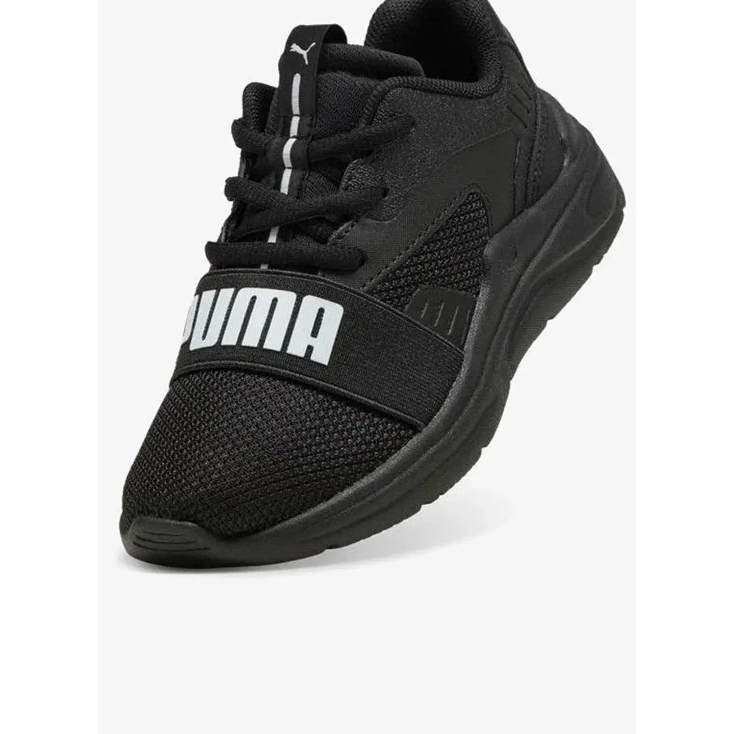 Gros plan sur la semelle des PUMA Soft Wired 2 PS avec technologie Softride