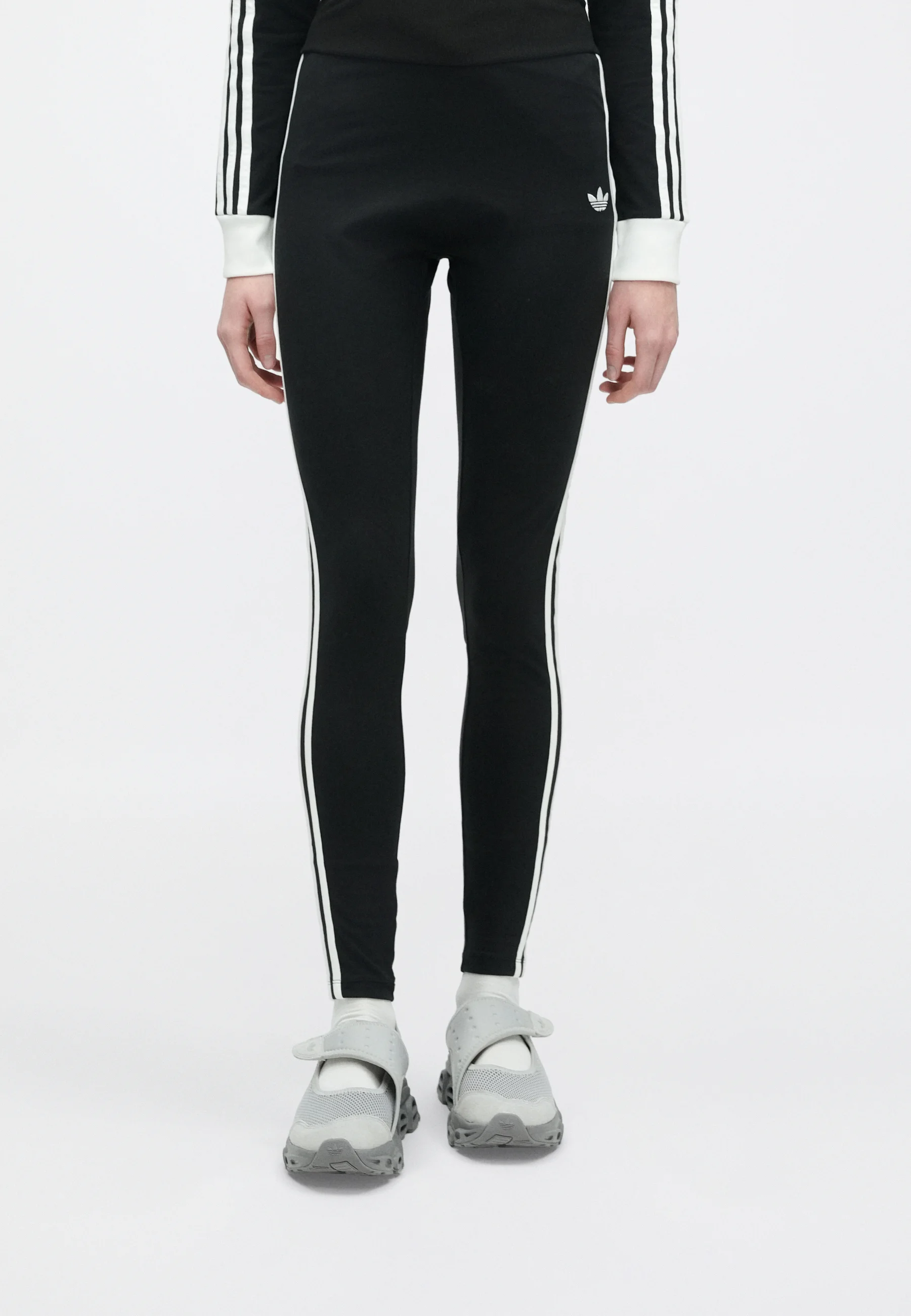 Legging Adidas Noir - Confort et style pour sport et quotidien