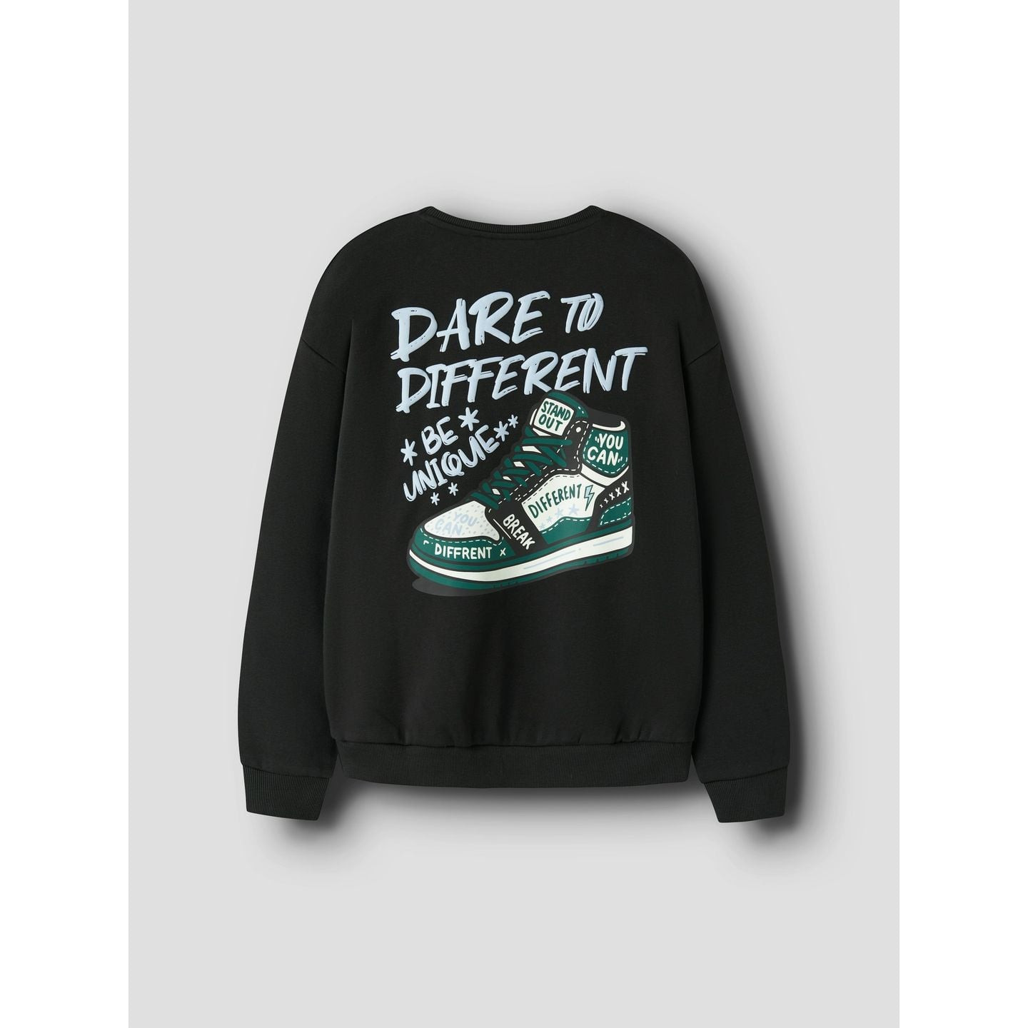 Sweat-shirt garçon NKMNEO LS RLX SWE BRU PS de NAME IT – vue de côté, coupe décontractée et texture 