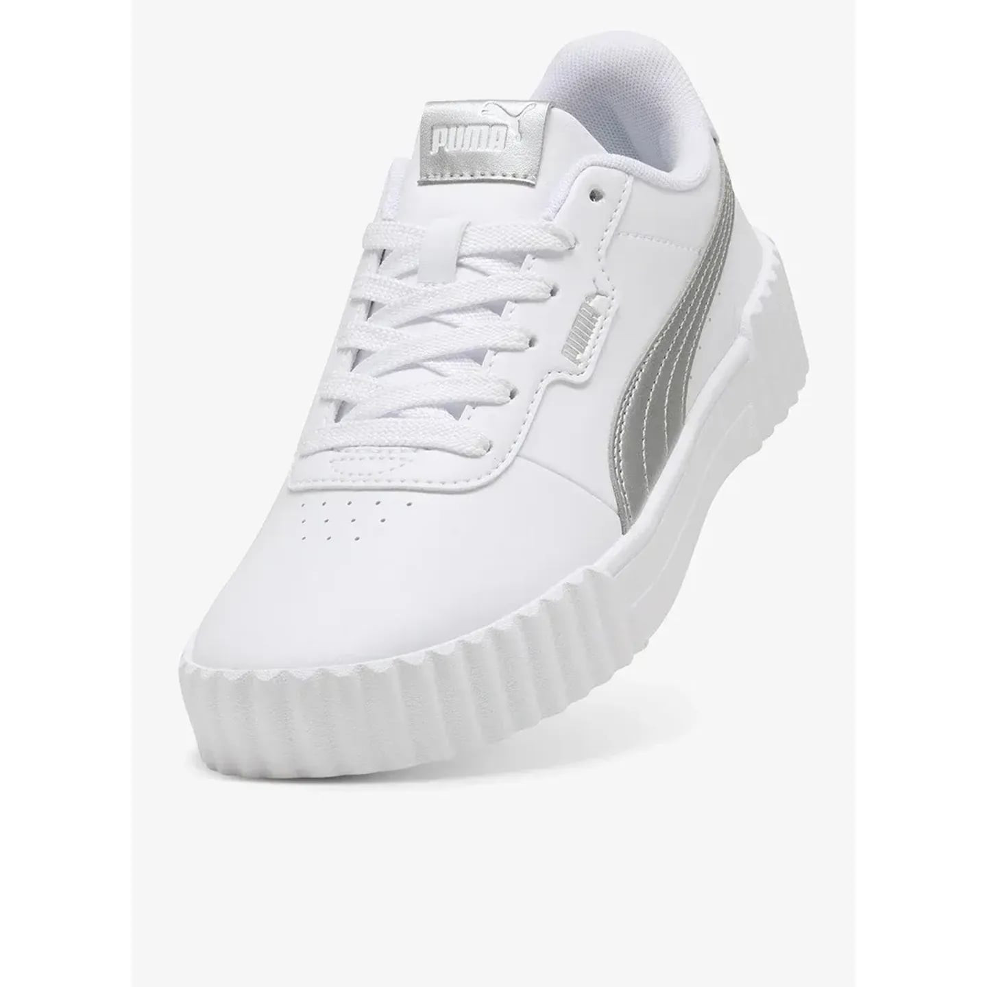 Sneakers PUMA Carina 3.0 Metallic Glam blanches, logo PUMA doré, vue latérale, semelle en caoutchouc