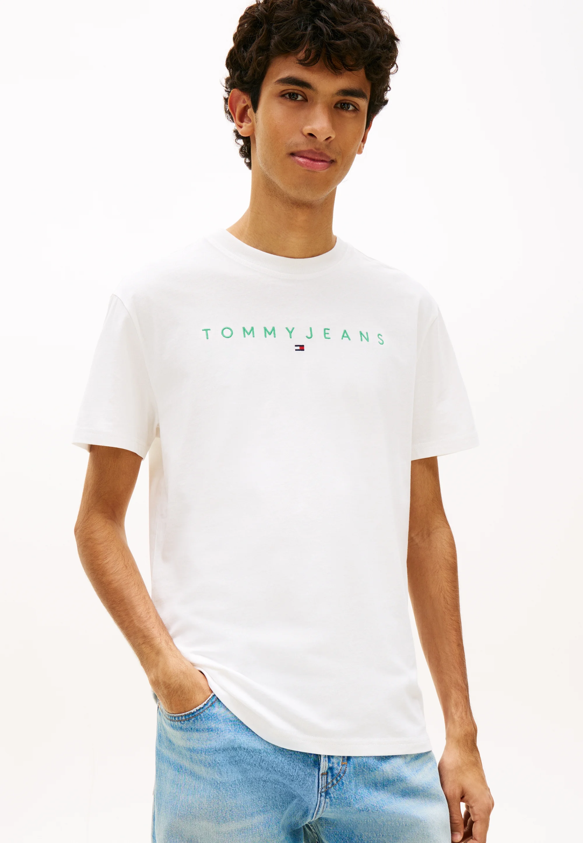 TJM REG LINEAR LOGO - T-shirt Tommy Jeans en coton recyclé