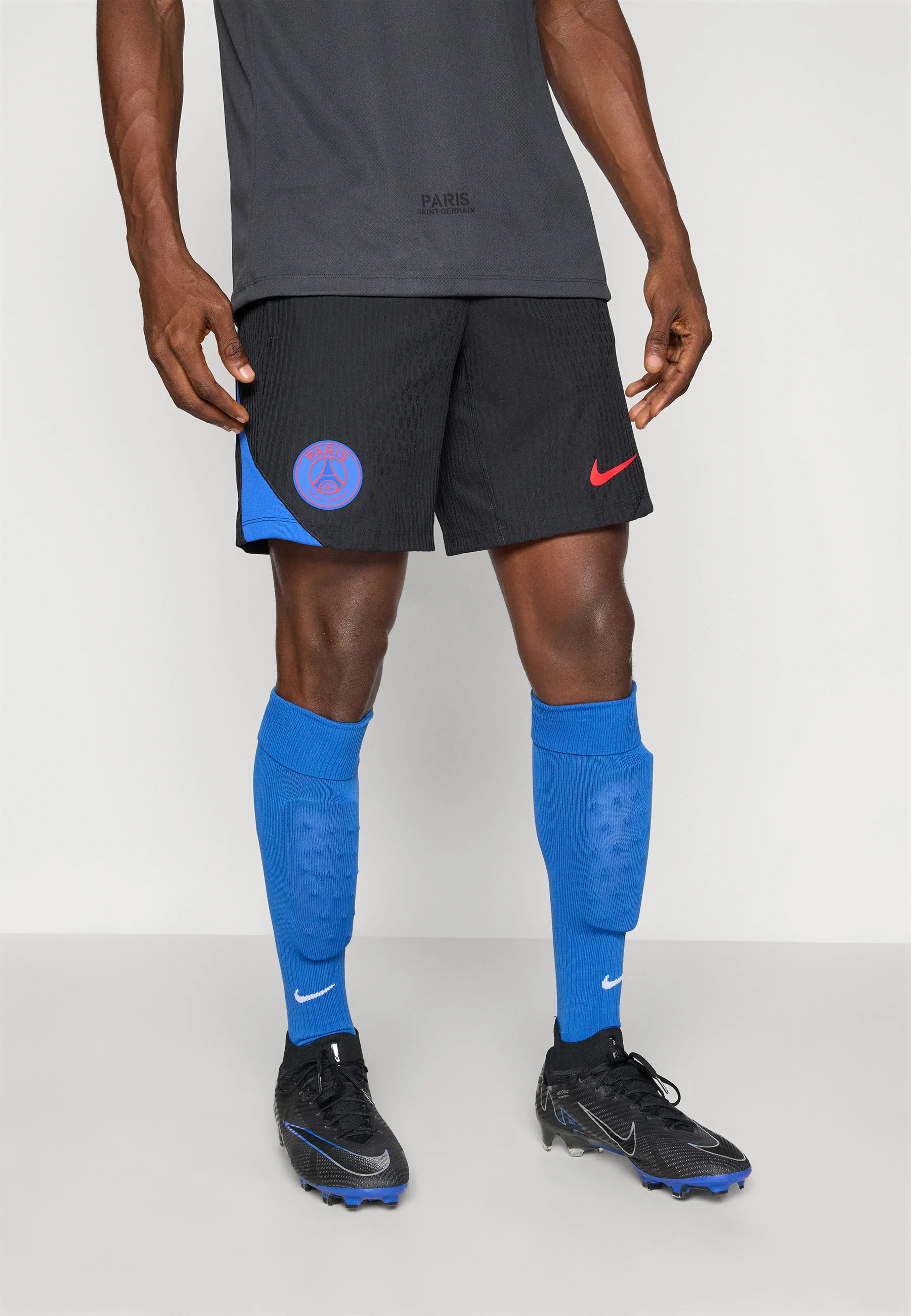 NIKE PSG Short Strike KZ : Performance & Respirabilité