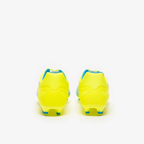 PUMA evoSPEED 3.4 LT : Vitesse & contrôle sur terrain ferme