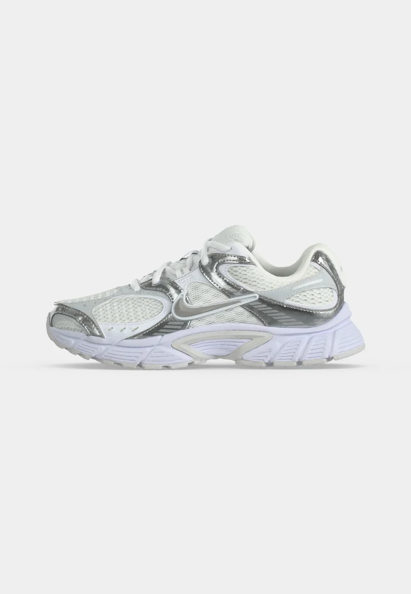 Nike V5 RNR Femme : Rétro Y2K avec amorti ultra-confort