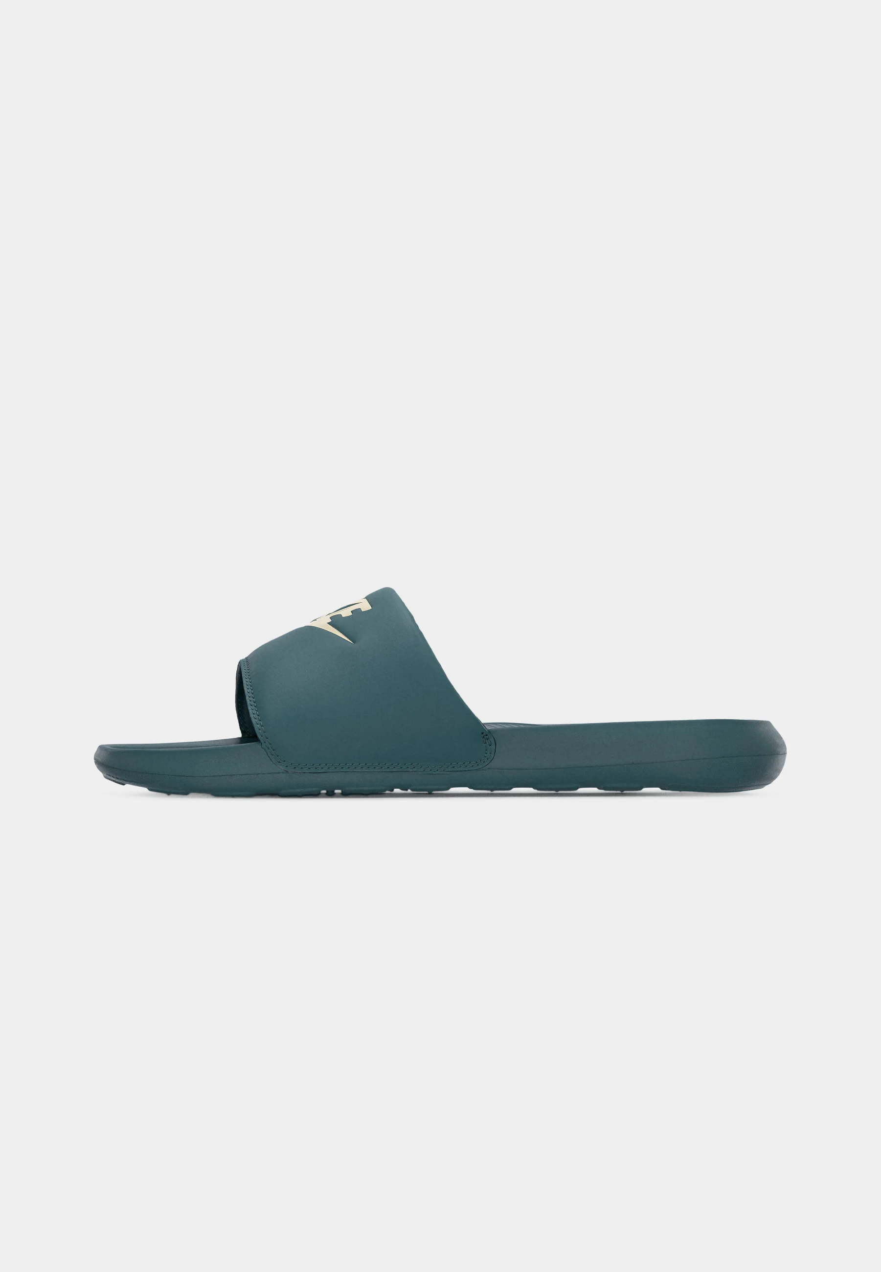 Nike Victori One Slide : Confort et style pour vos journées
