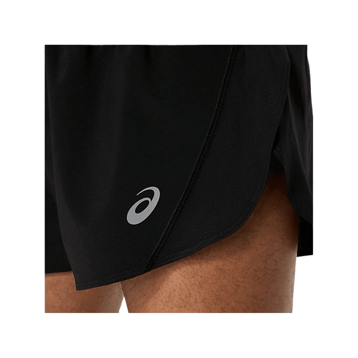 ASICS Short De Course Fendu Core Split Ultra Léger Homme : détail ceinture et mesh.