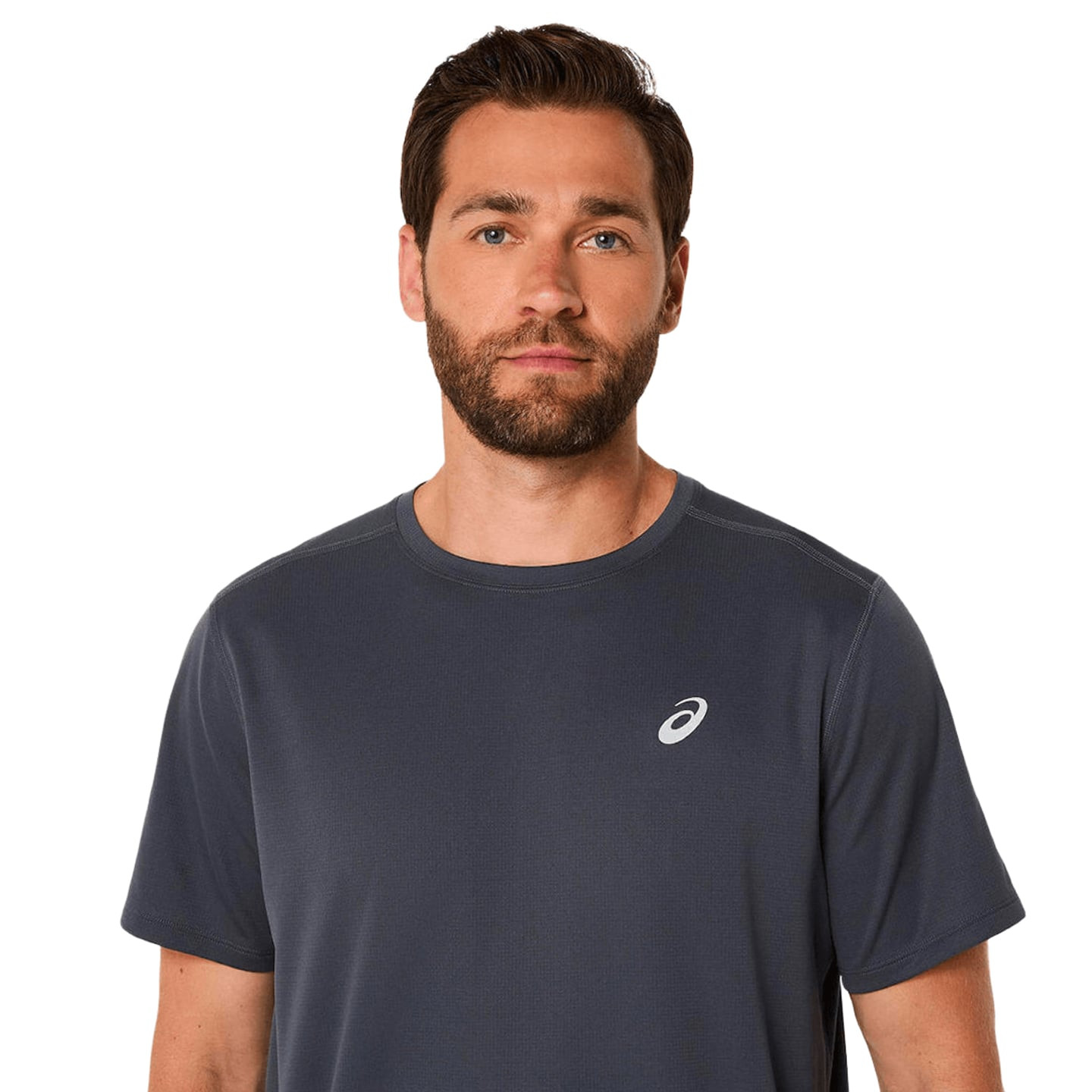Coureur portant le Asics T-Shirt De Running Core SS Top Séchage Rapide Homme en extérieur