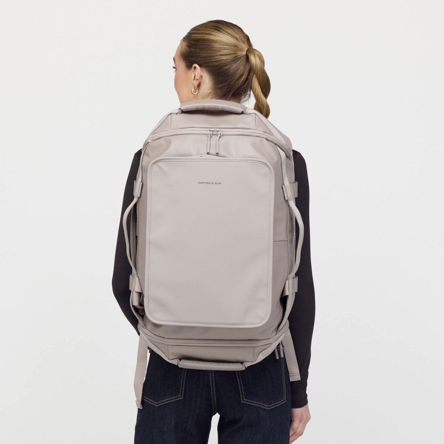 Kapten & Son Sac À Dos De Voyage Convertible Lisbon Duffle 50 Litres Unisexe, modèle unisexe en situ