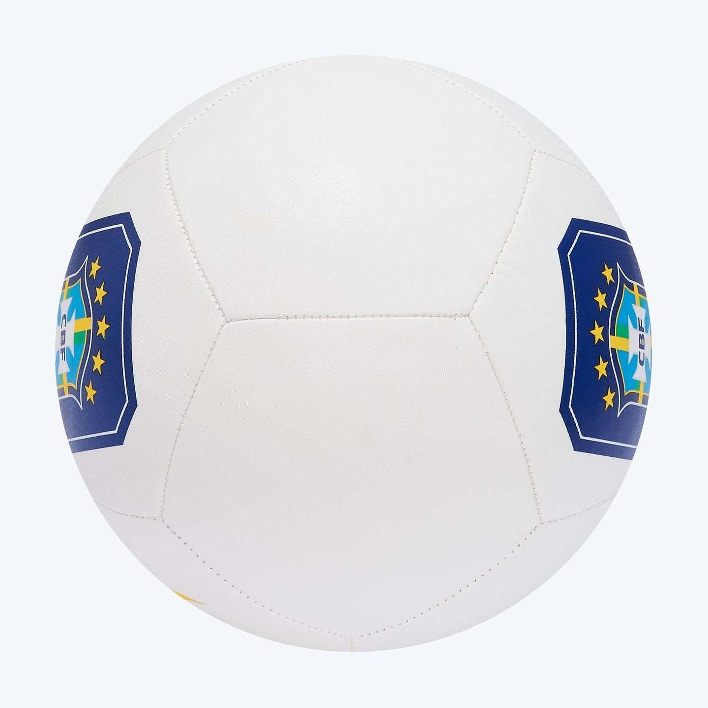 Ballon de football Nike CBF NK Pitch vu de dessus avec deux écussons CBF sur fond blanc
