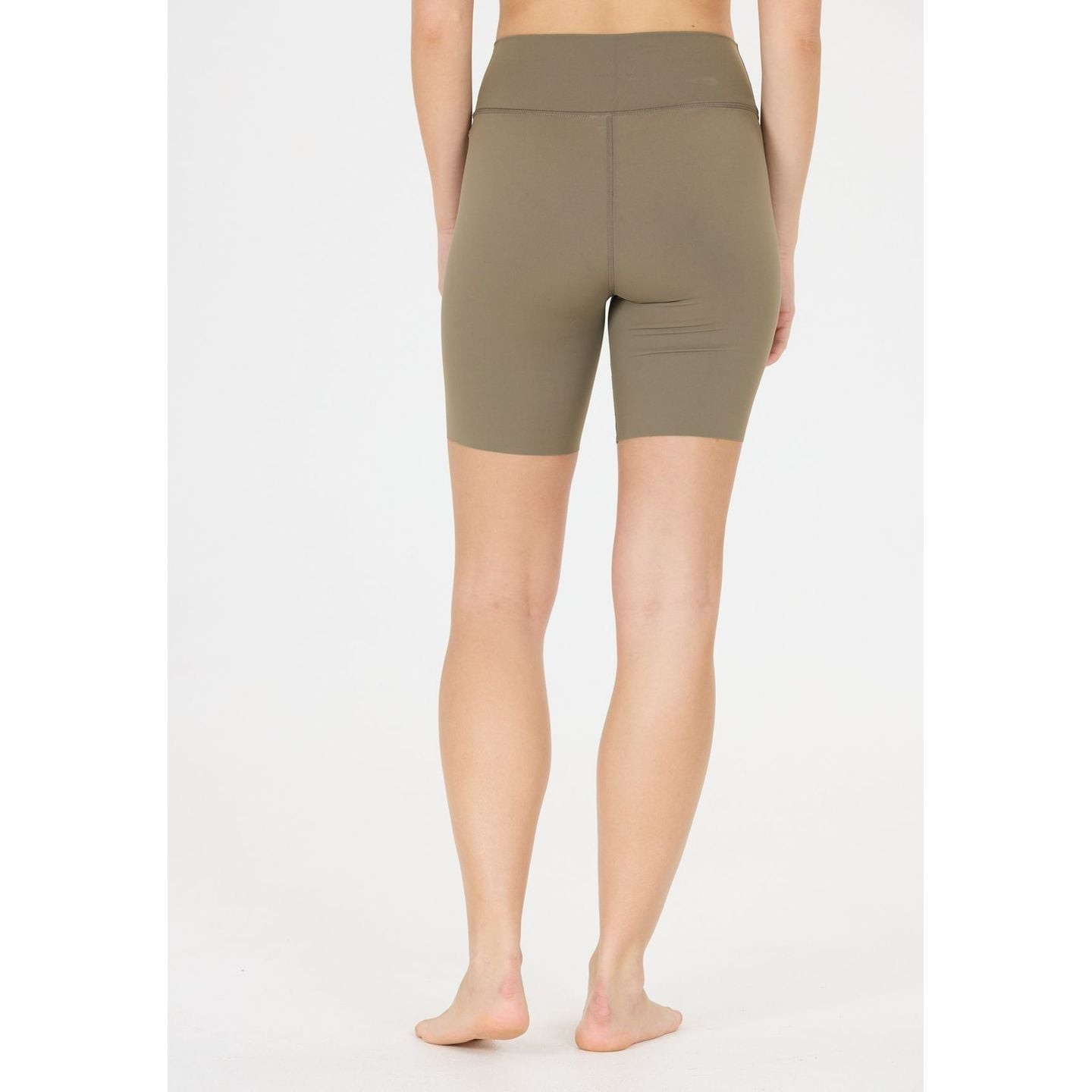 Athlecia Leggings Courts De Sport Bloom V2 Taille Haute Séchage Rapide Femme portés pendant une séan