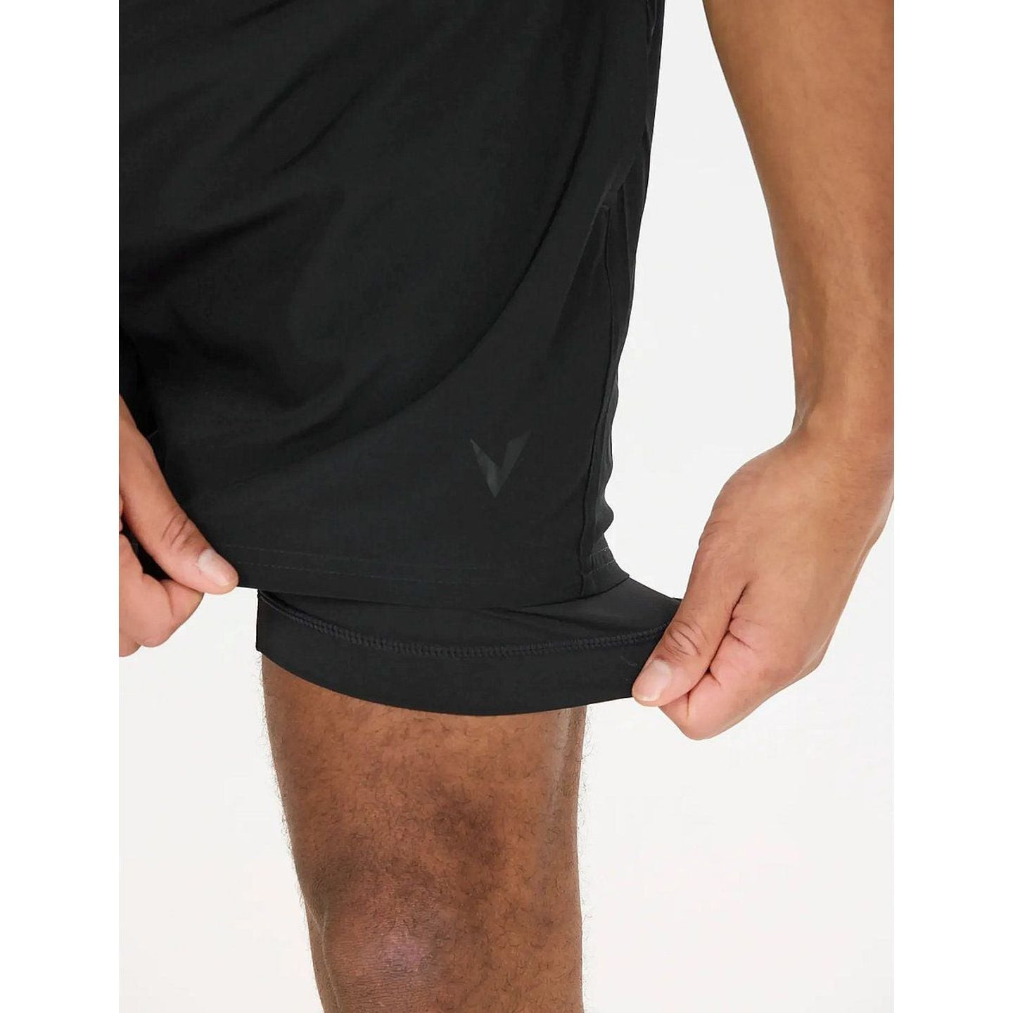 Détail du Virtus Short 2-En-1 De Course Zayne V2 Respirant Et Extensible Homme, coutures et poche cl