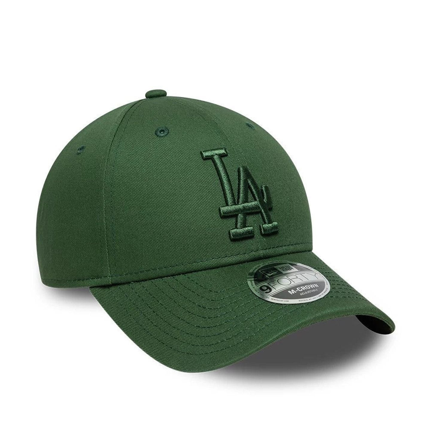 Vue de profil de la casquette New Era 9FORTY LA Dodgers vert foncé, visière courbée et autocollant a