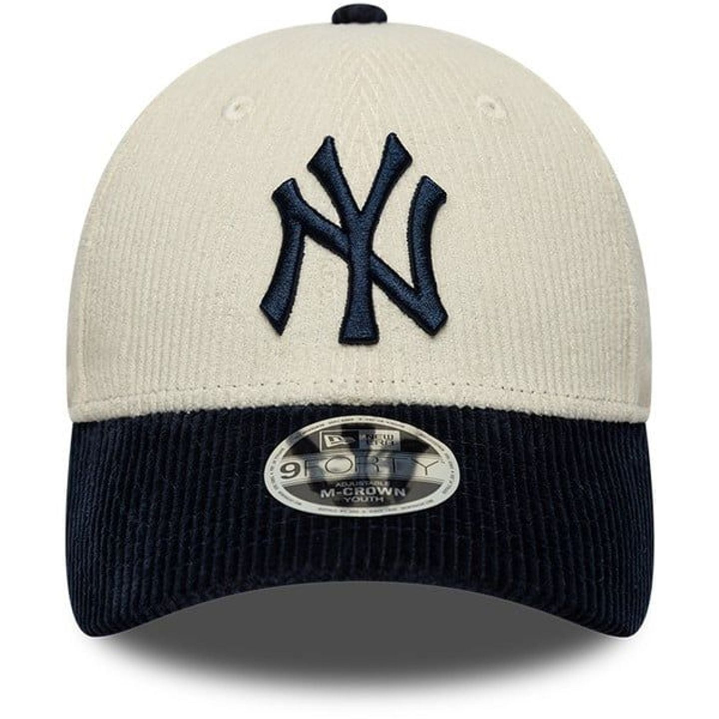 Vue de face de la casquette New Era CHYT CORD 9FORTY en velours côtelé crème avec logo NY Yankees ma