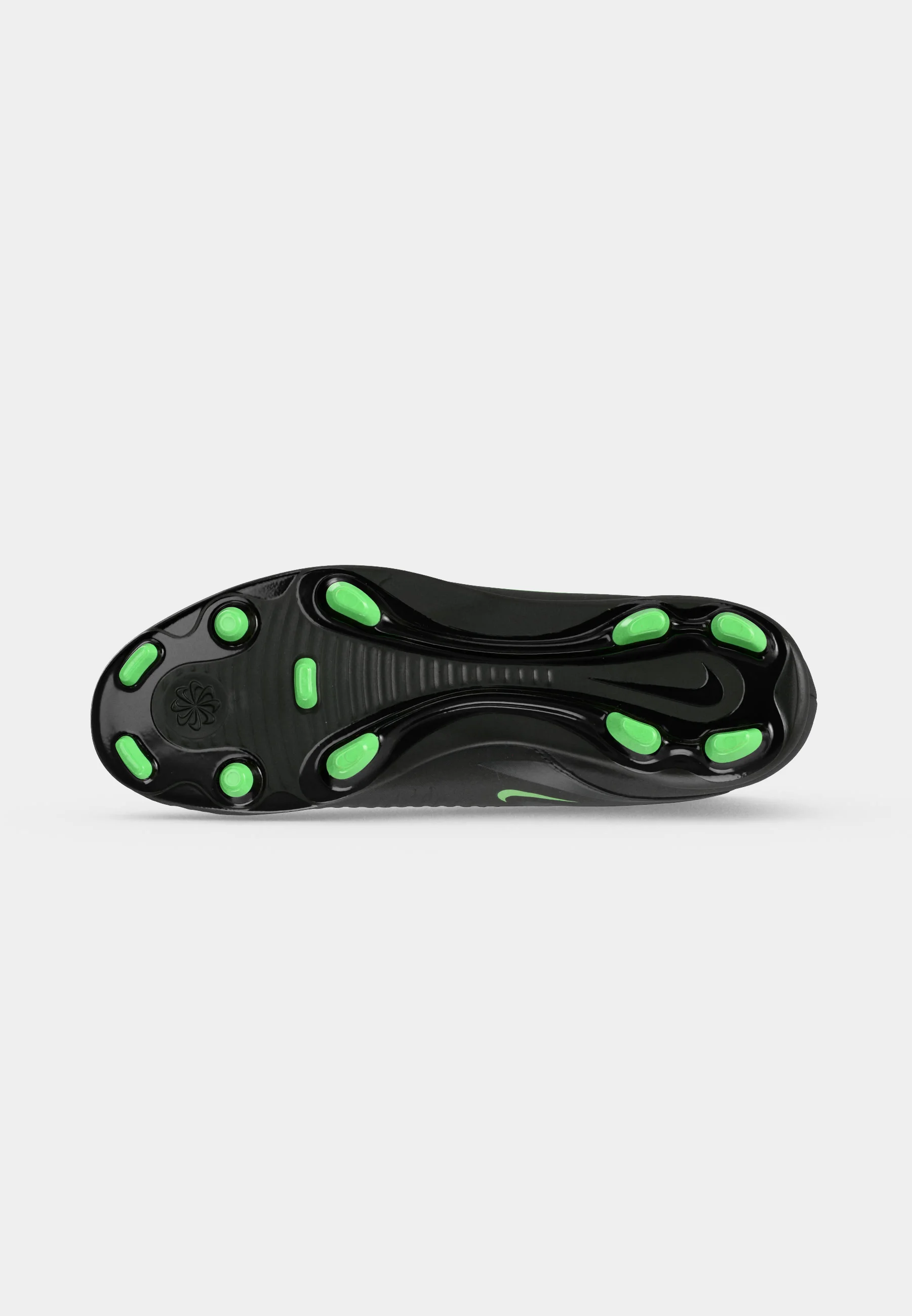 Chaussures Nike Jr Phantom 6 : Performance multi-terrain pour enfants