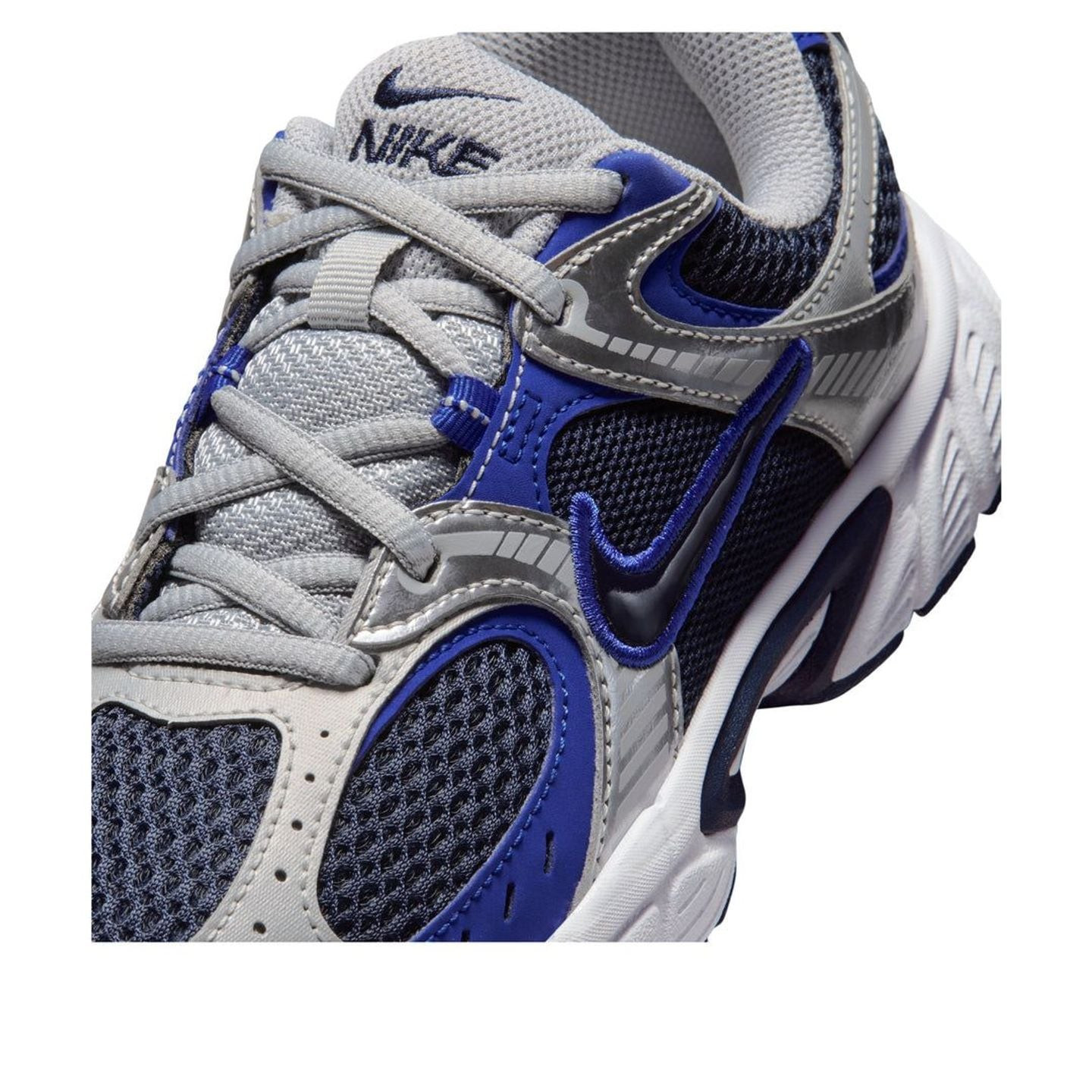 Détail : Nike Baskets Enfant V5 Rnr Style Chunky Y2K Semelle Mousse Légère Unisexe, tige mesh.
