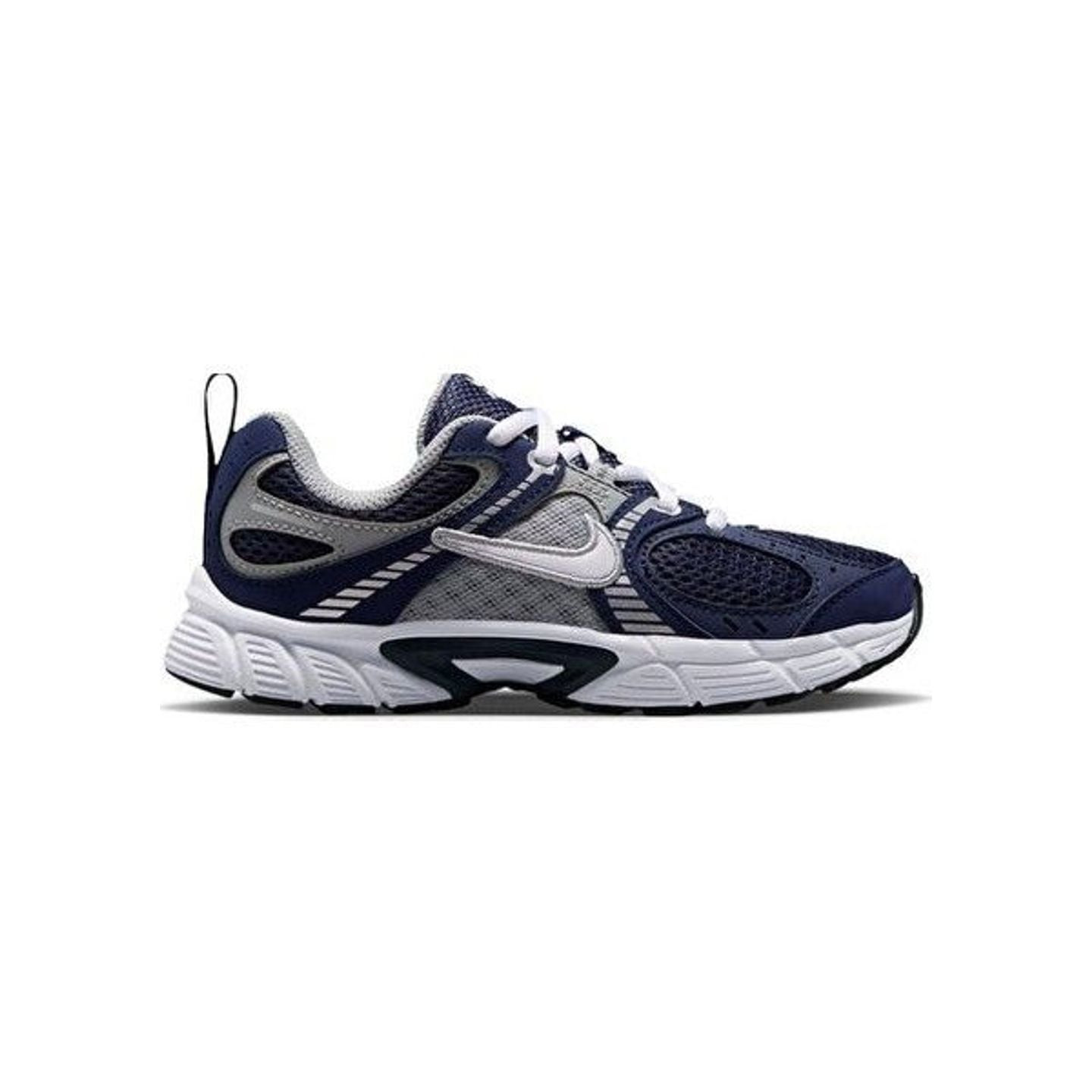 Baskets Nike V5 RNR Lace PS enfant, vue de côté, mesh respirant et logo Swoosh argenté