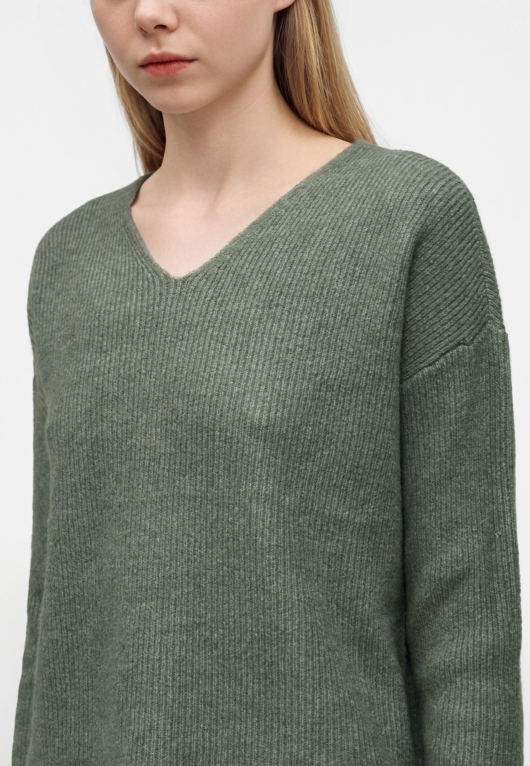 Pull-over ONLCAMILLA V-Neck ONLY - Confort doux & style intemporel