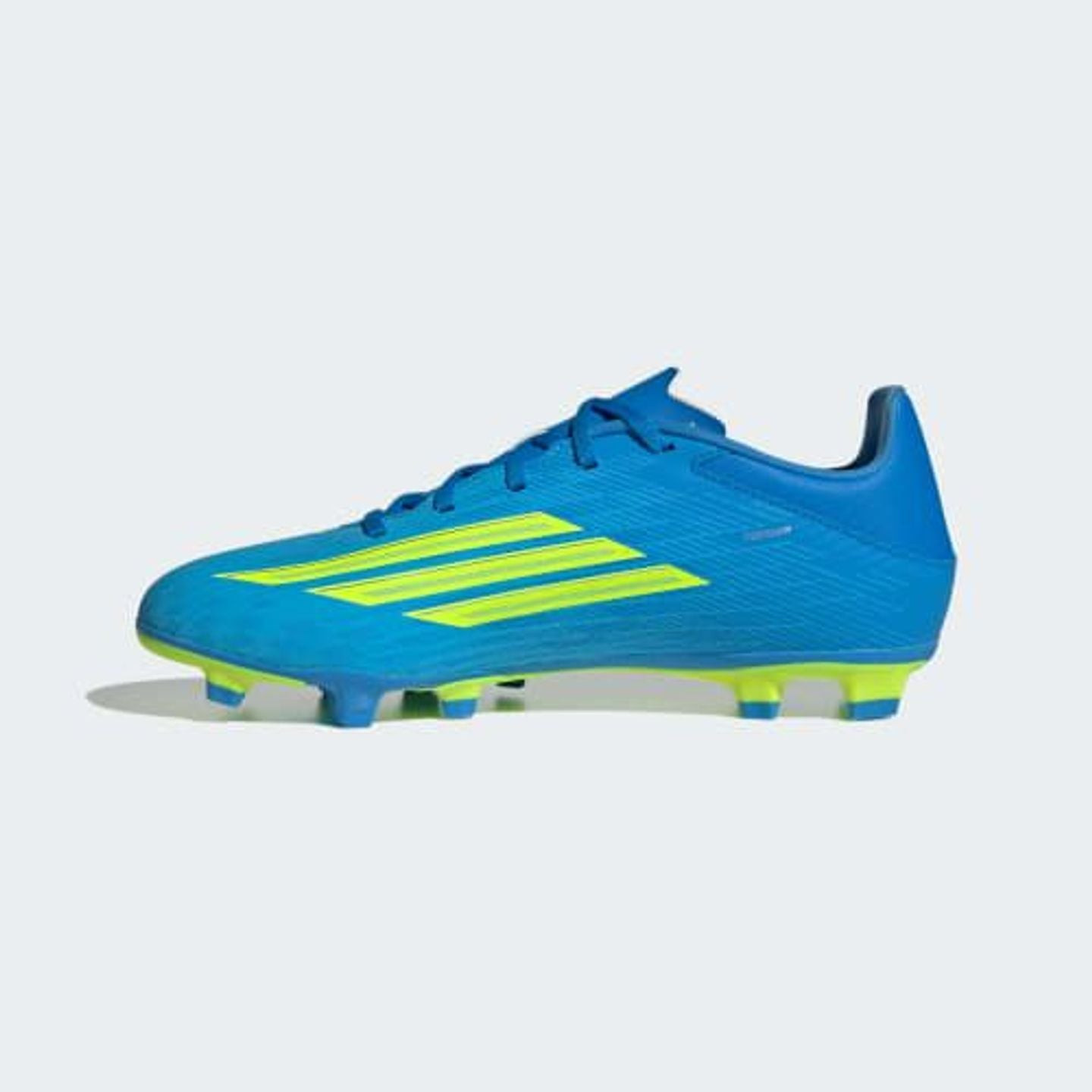 Adidas Chaussures De Football F50 Club FG/MG Terrains Fermes Et Synthétiques Unisexe, packshot.