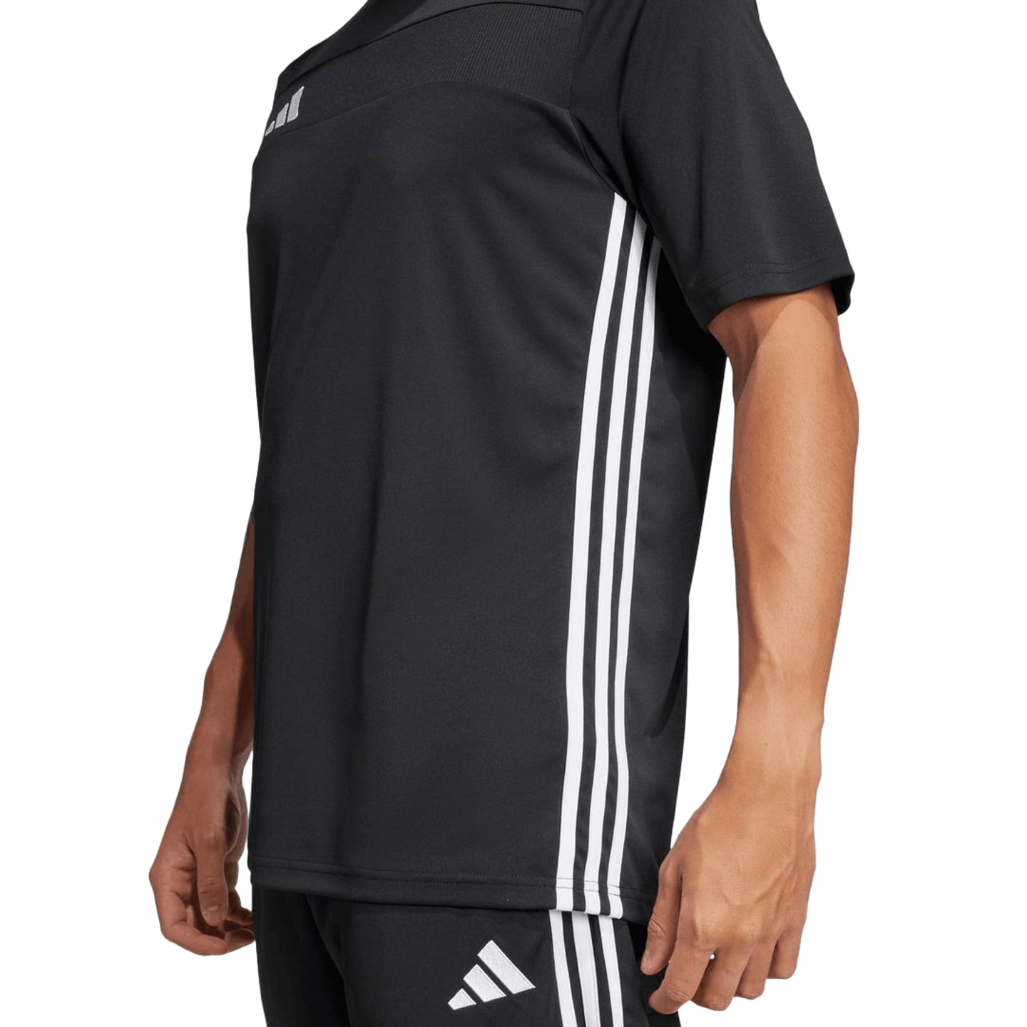 Détail du logo et bandes 3-Stripes : Adidas Maillot De Football Entraînement Tiro 25 Essentials Coup
