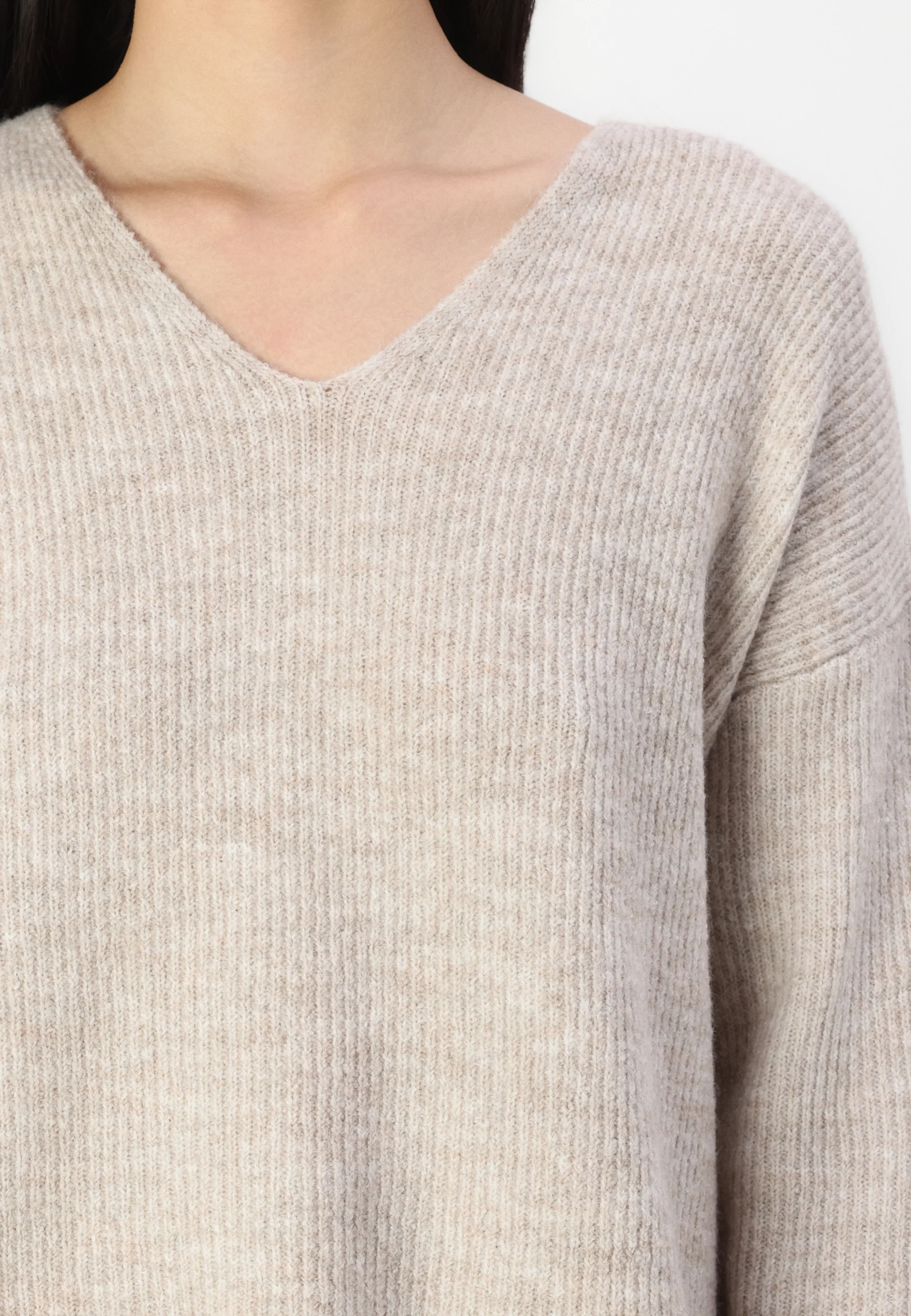 Pull V-Neck ONLY Camilla - Pull-over élégant et polyvalent