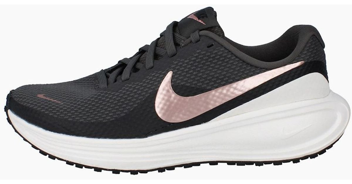 Nike Revolution 8 Femme : Amorti et confort pour vos runs urbains
