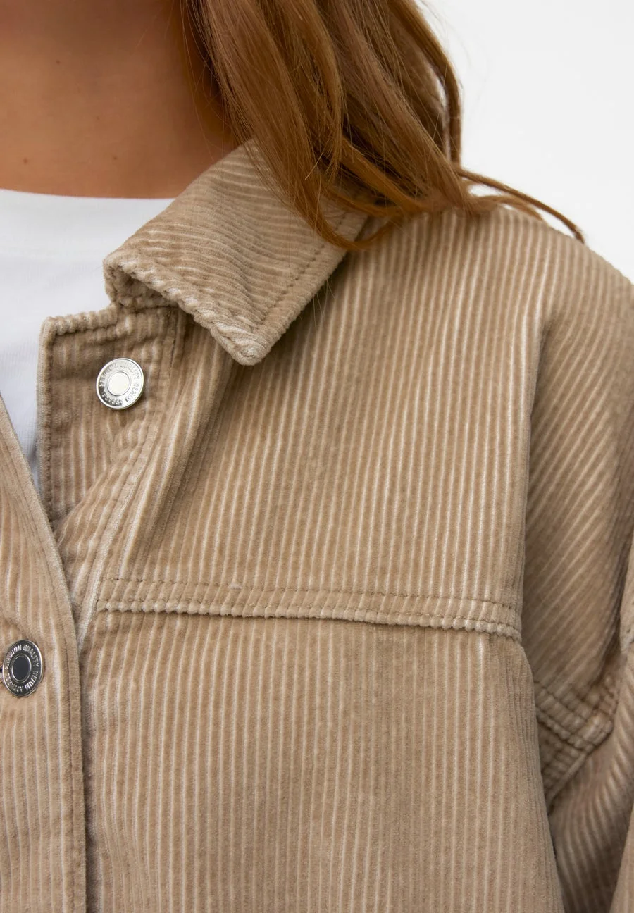 Veste-chemise VERO MODA : élégance en velours côtelé recyclé