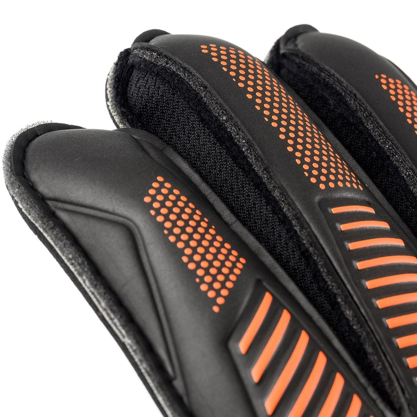Détail des gants de gardien Uhlsport Fangmaschine Soft Resist+ pour gazon synthétique, mousse latex 