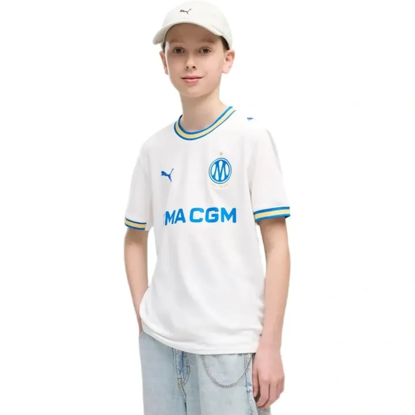 Jeune supporter portant le Puma Maillot Domicile Réplica DryCELL Olympique De Marseille Junior Garço