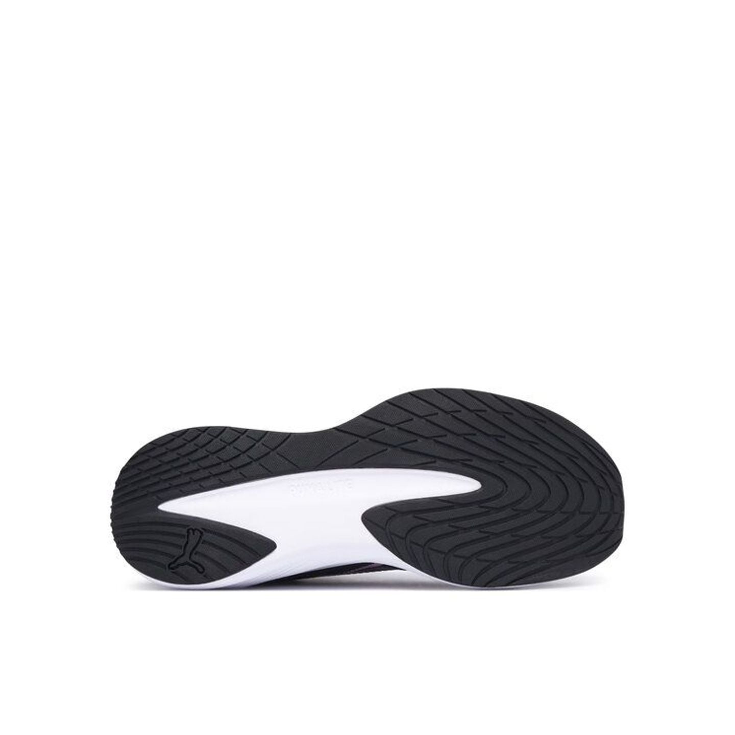 Semelle extérieure noire en caoutchouc de la PUMA Dasher Lite, motif cranté, vue de dessous