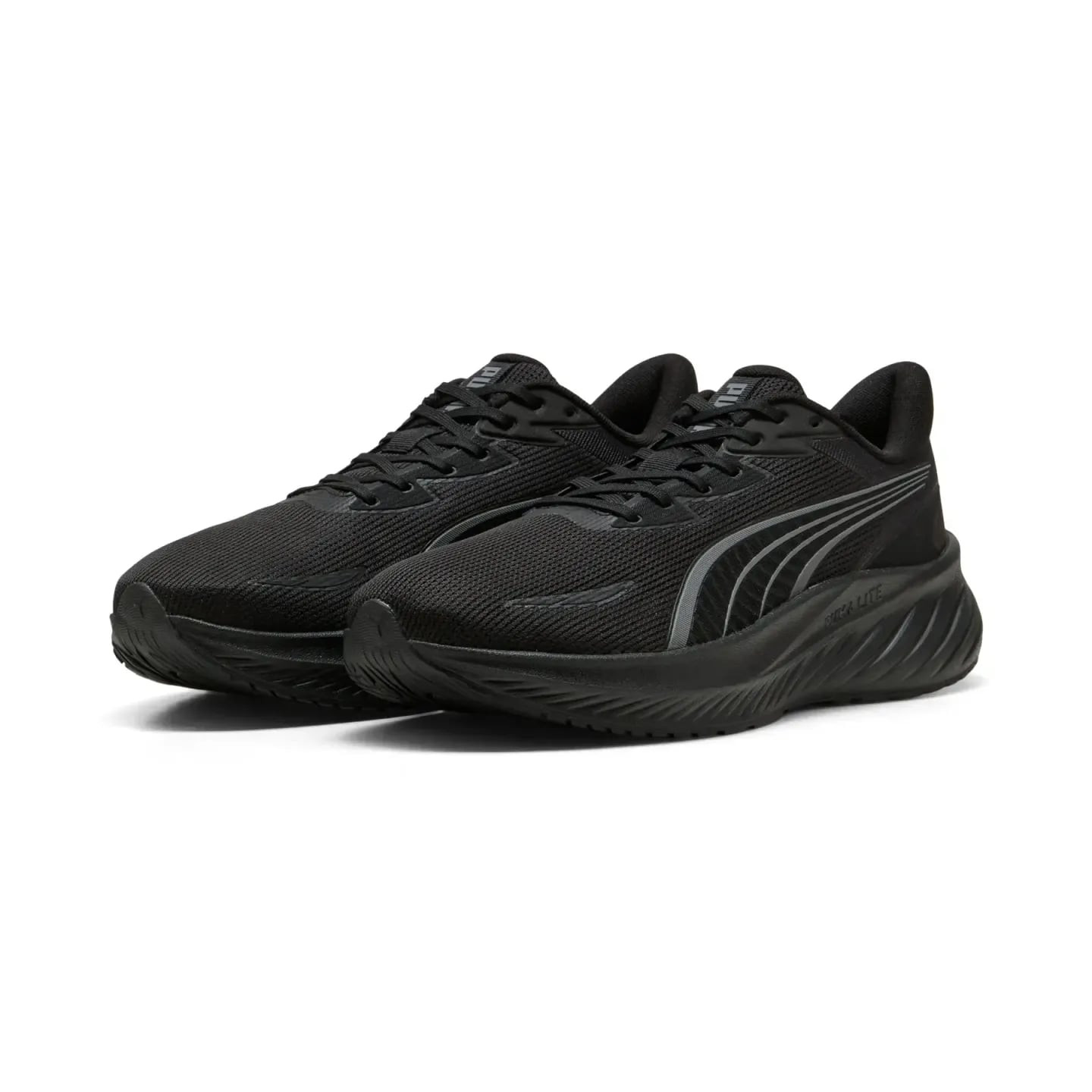 Paire de chaussures de running Puma Pounce Lite 2 noires côte à côte, design noir élégant et semelle