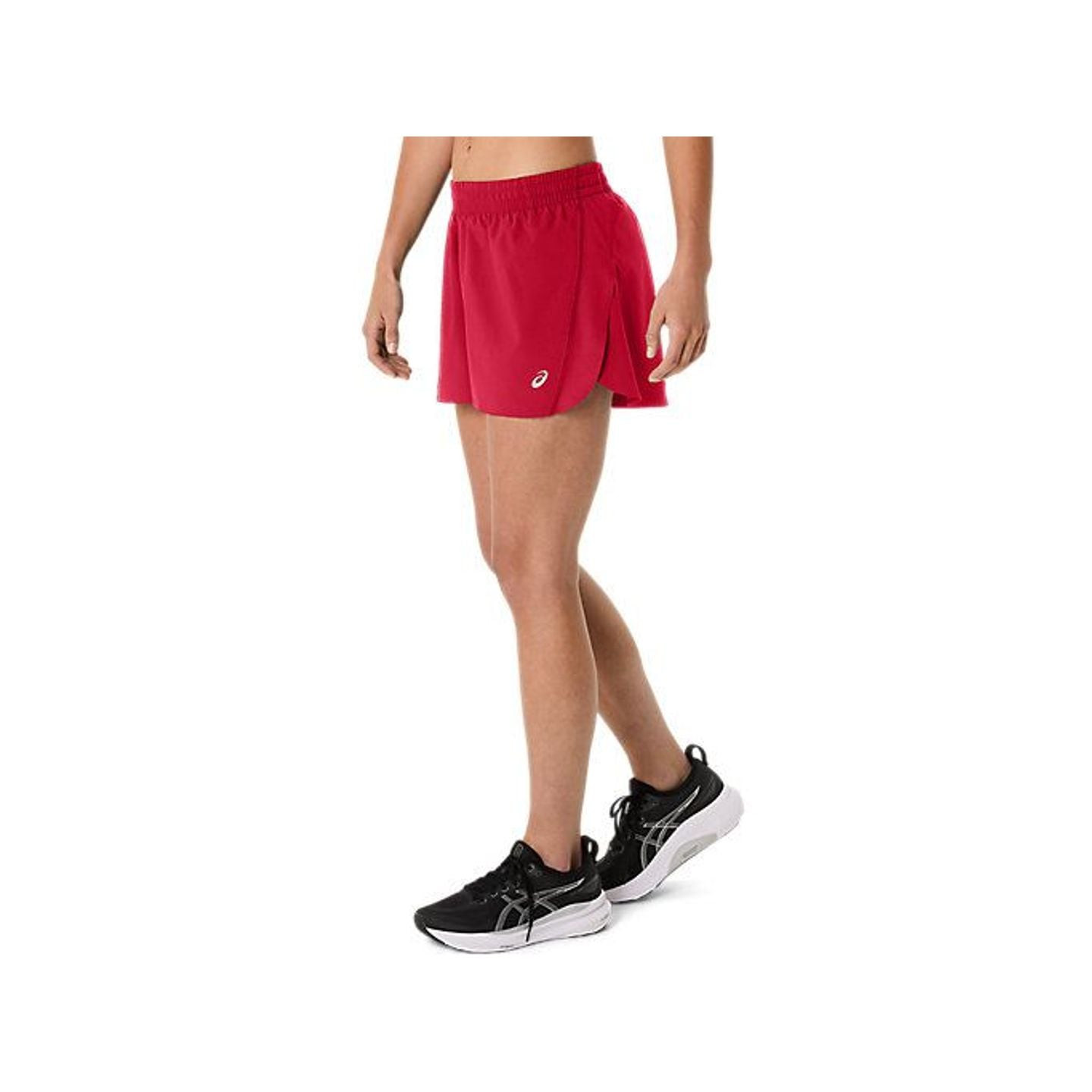 Packshot Asics Short De Running Core Split Femme Léger Et Respirant sur fond blanc