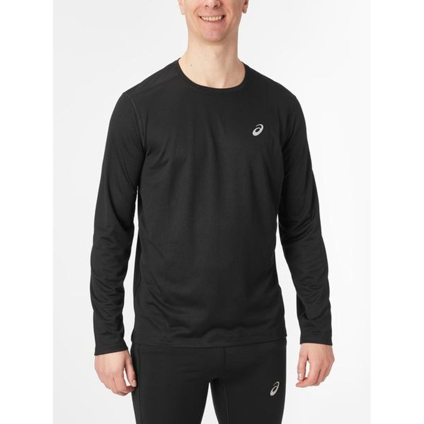 Vue de face en gros plan du haut de running ASICS Core LS Top noir à manches longues, logo réfléchis