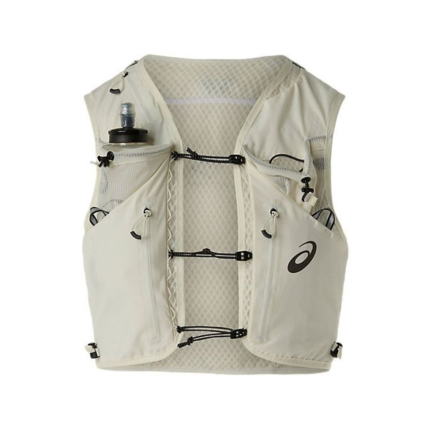Vue de face du gilet ASICS Fujitrail en crème avec flasque d’hydratation, doublure en mesh et cordon